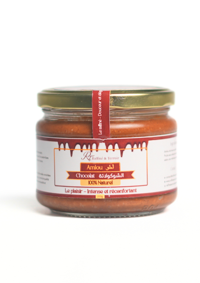 Amlou au Chocolat – Gourmand & 100% Naturel Une délicieuse fusion entre l’amlou traditionnel et le chocolat pour un goût riche et irrésistible. Une pâte onctueuse à base d’ingrédients naturels، idéale 