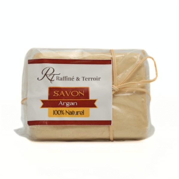 Savon à l’Huile d’Argan – 100% Naturel Un savon naturel enrichi en huile d’argan, reconnu pour ses propriétés hydratantes et nourrissantes. Idéal pour une peau douce, propre et protégée au quotidien.